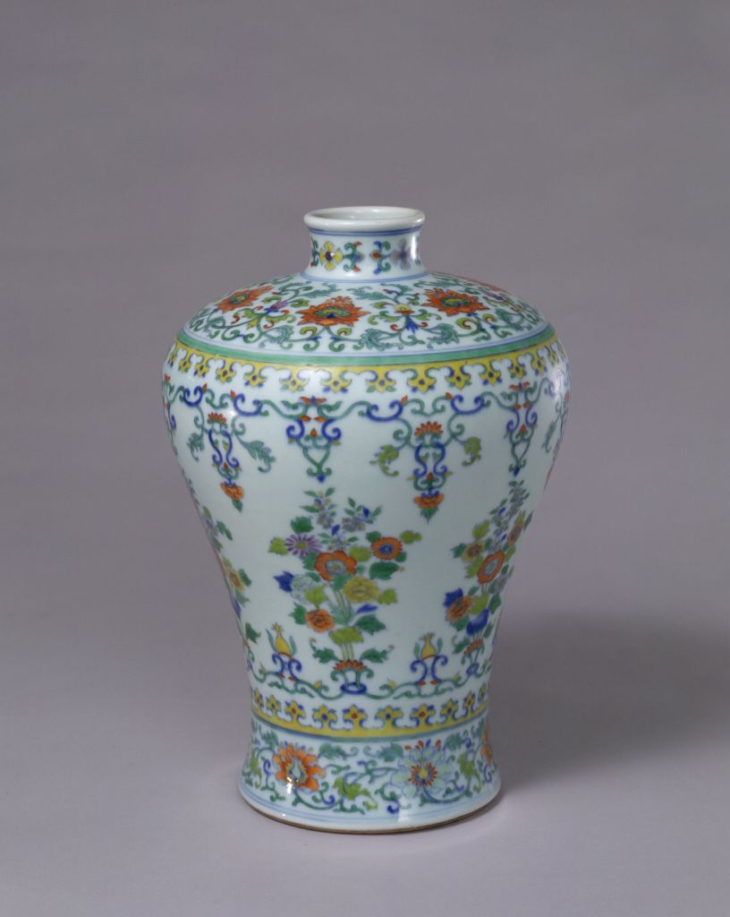 图片[1]-Plum vase with colorful tangled branches-China Archive